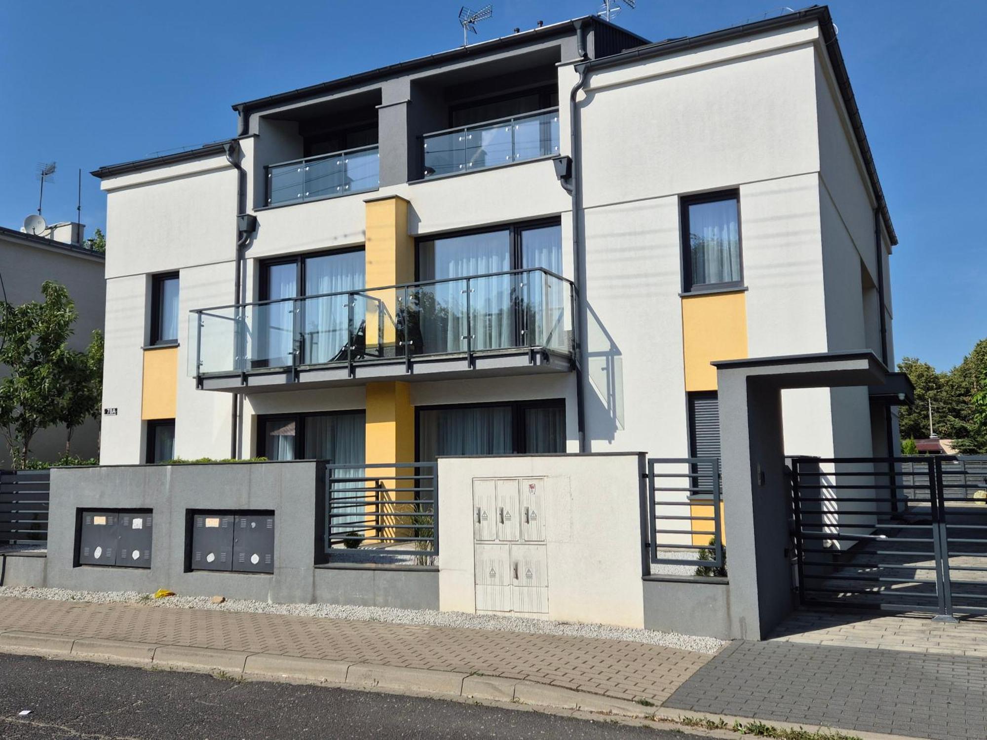 Willa Raclawicka Apartments Poznan Exterior photo
